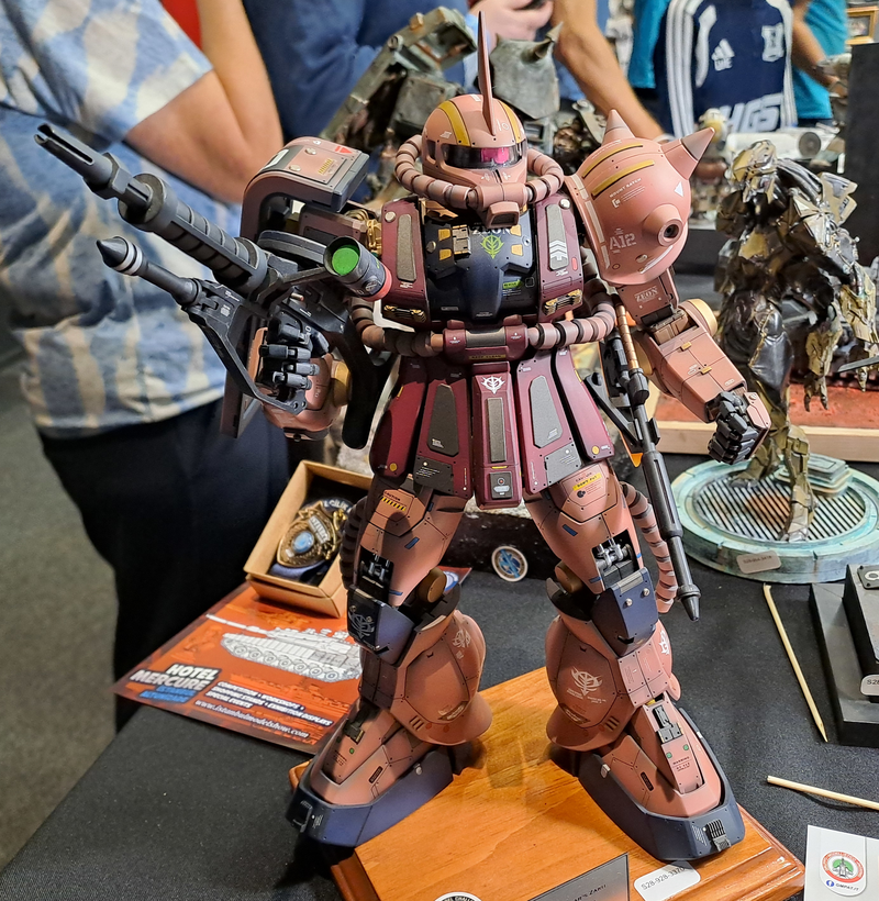 Zaku 2 Mega Size