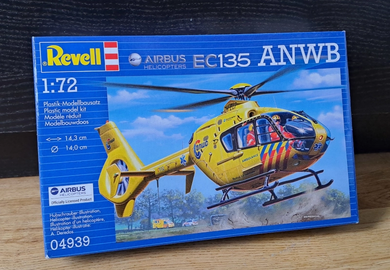 Revell Airbus EC135 ANWB helicopter doosje